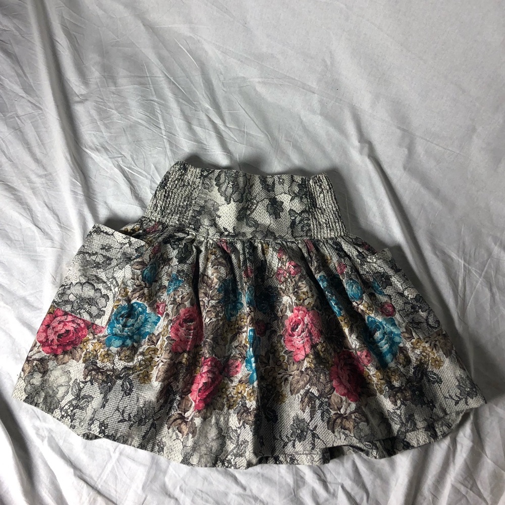 Ecote Urban Outfitters lace/floral print skirt